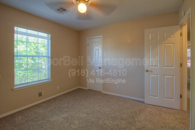 Building Photo - 2520 W Honolulu St