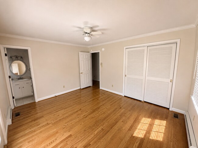 Building Photo - 3562 Durham St Ext