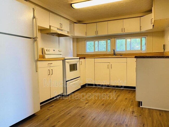 Building Photo - 10612 Opal Ln