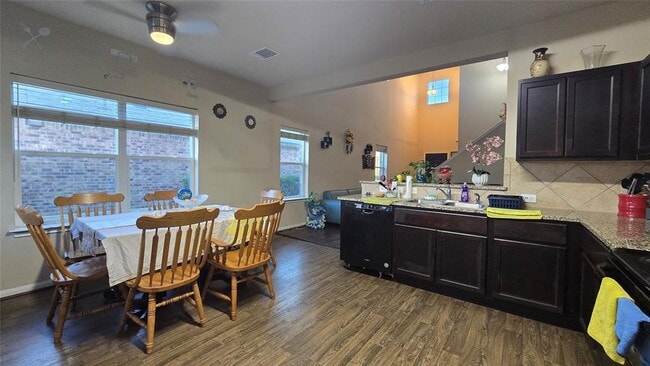 Building Photo - 3204 Ortman Dr