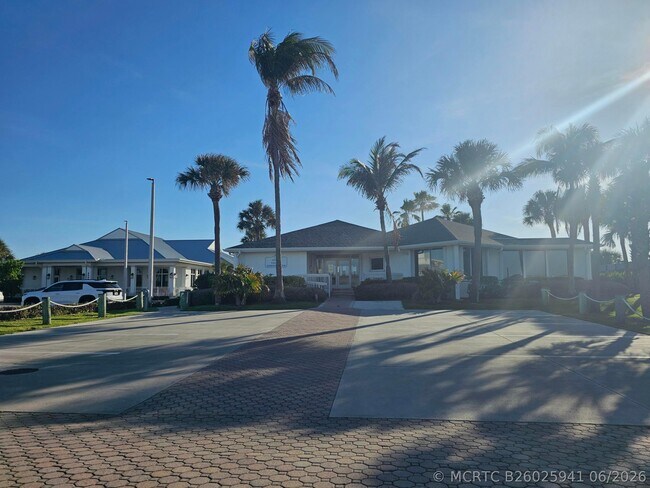 Building Photo - 2400 S Ocean Dr