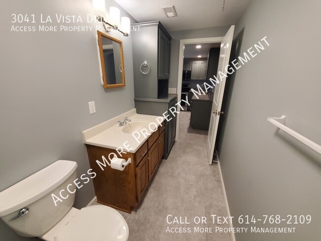 Building Photo - 3041 La Vista Dr