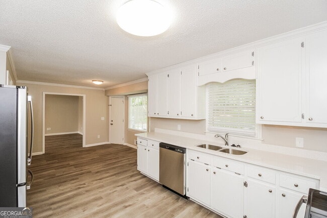 Building Photo - 5902 Bridgemont Pl