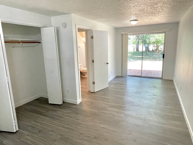 Building Photo - Centennial Remodeled Ranch Home with Large, Fenced Backyard, Attached Garage, Laminate Hardwoods