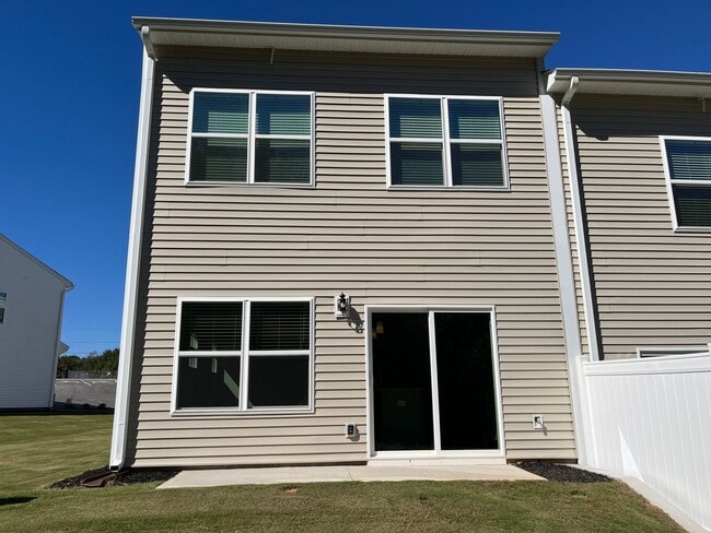 Building Photo - Brand New 3/3 Move In Ready Now!