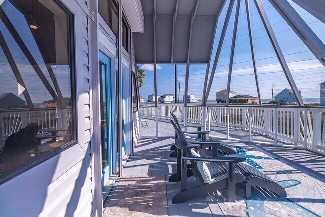 Building Photo - 22814 Verano Dr