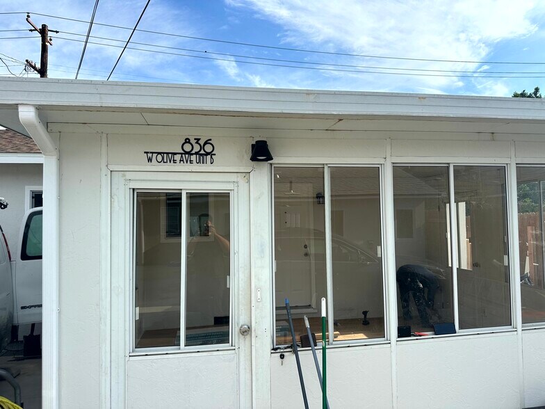 Building Photo - 836 W Olive Ave
