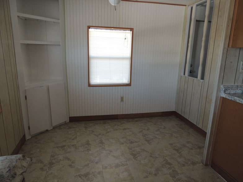 DINING AREA - 7424 Egress Ln