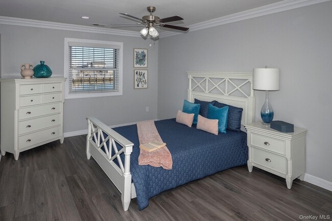 Building Photo - 10 Mainsail Dr