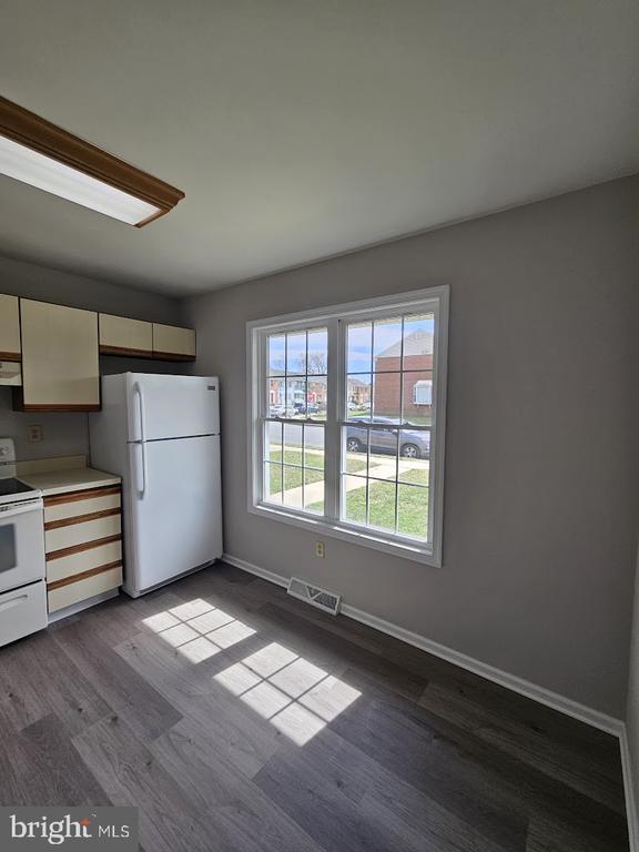 Building Photo - 33 Fieldstone Ct