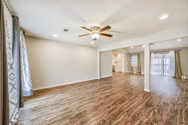 Building Photo - 3700 Stassen St