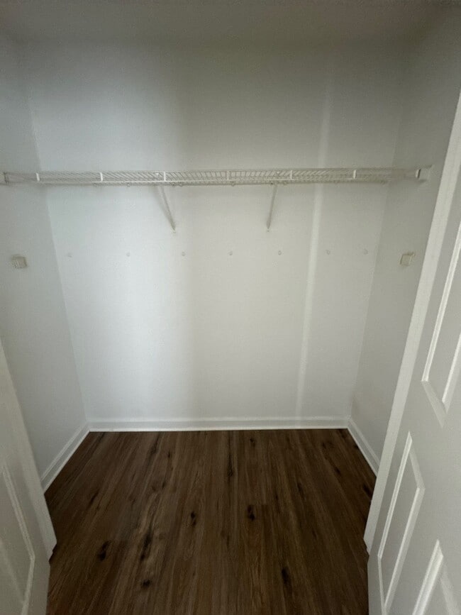 Building Photo - 4101 Blue Lick Ct