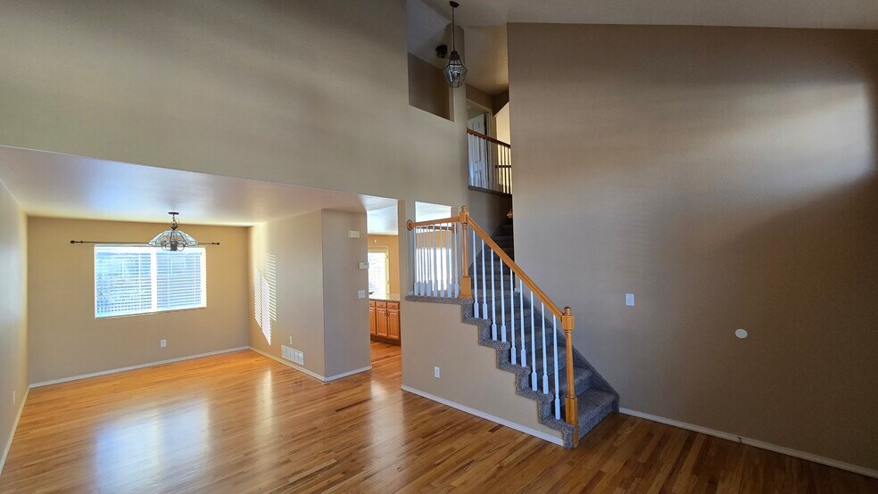 Building Photo - 4142 Heathmoor Dr