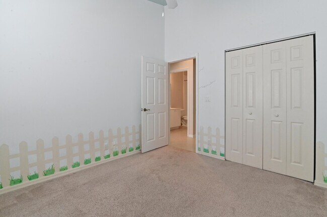 Building Photo - 7073 Via Leonardo