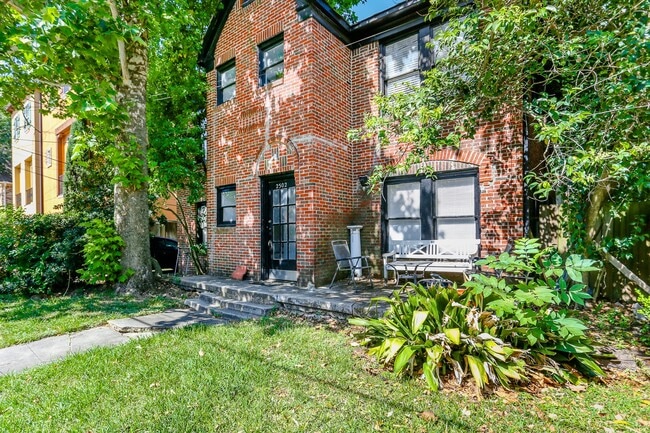 Building Photo - 2502 Driscoll St