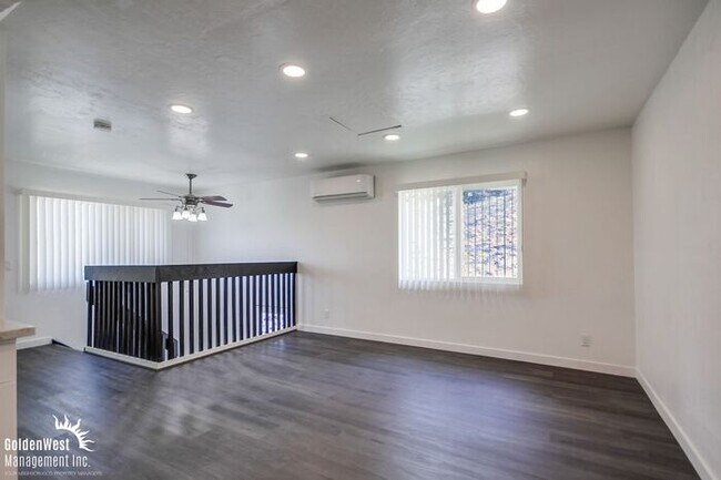 Building Photo - Newly Renovated 2Bdm 1Ba Apartment ADU Loc...