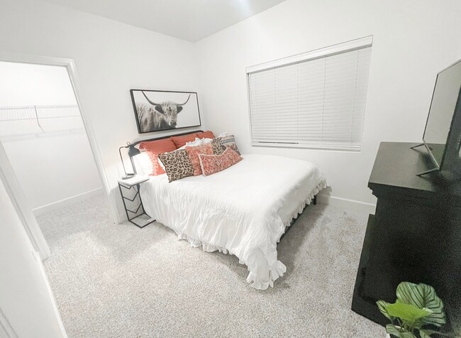 Building Photo - 1149 Anker Dr