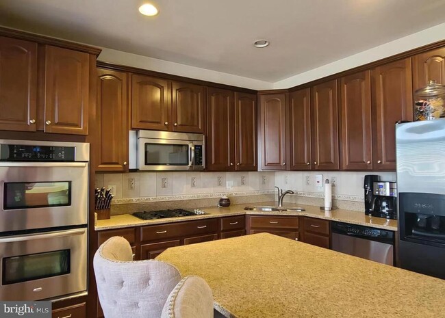 Building Photo - 25224 Beach Pl