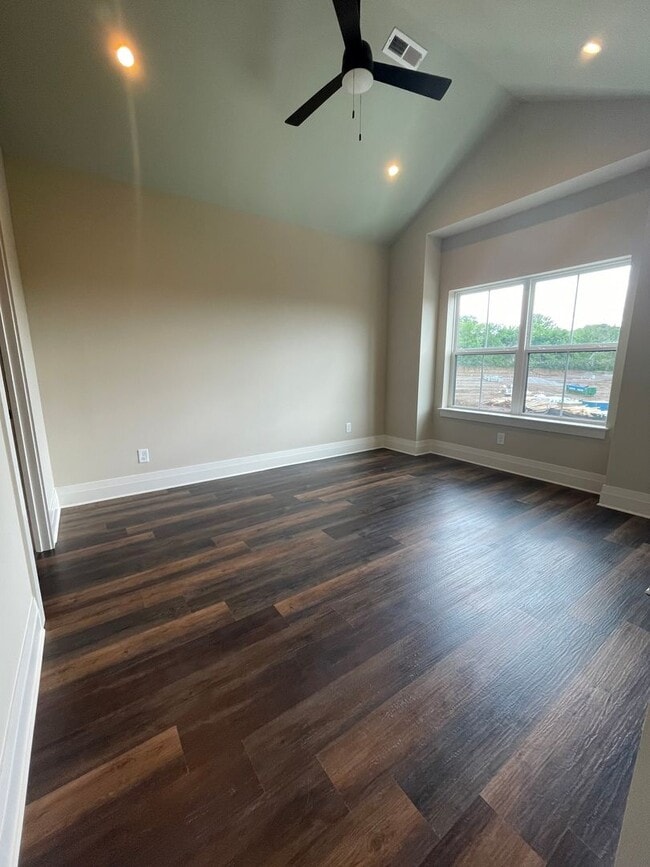 Building Photo - 1086 Noble Lp