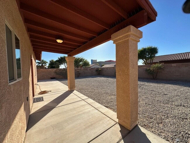 Building Photo - 10804 S Madero St