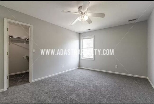 Building Photo - Spacious 3 Bed/2.5 Duplex in Louisburg-Available in MARCH!!