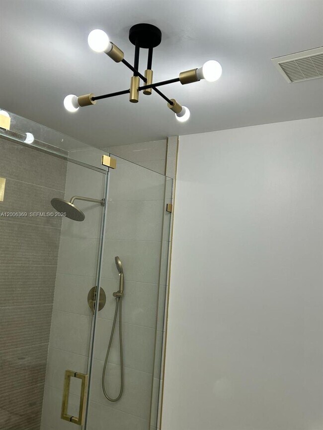 Building Photo - 820 NW 132nd Ct