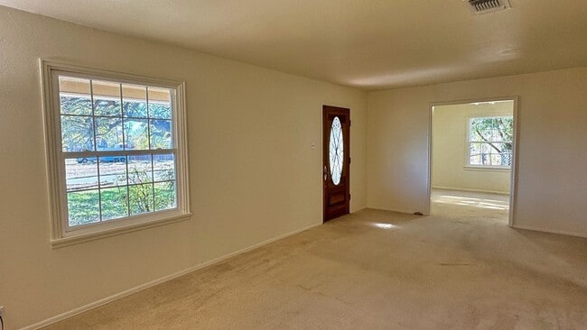 Building Photo - 918 Cypress St