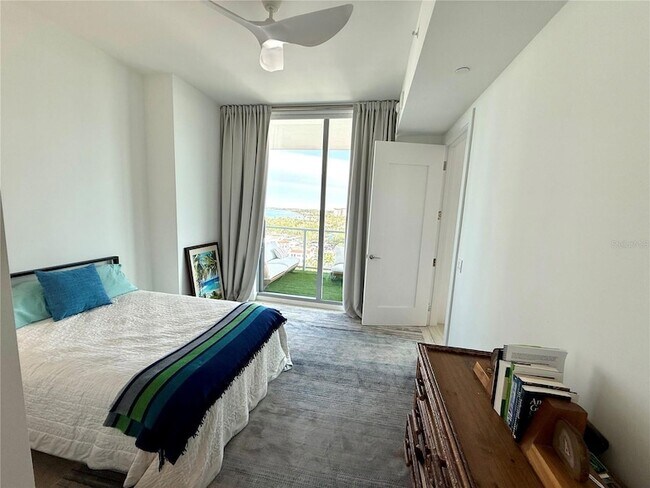 Building Photo - 301 Quay Cmn