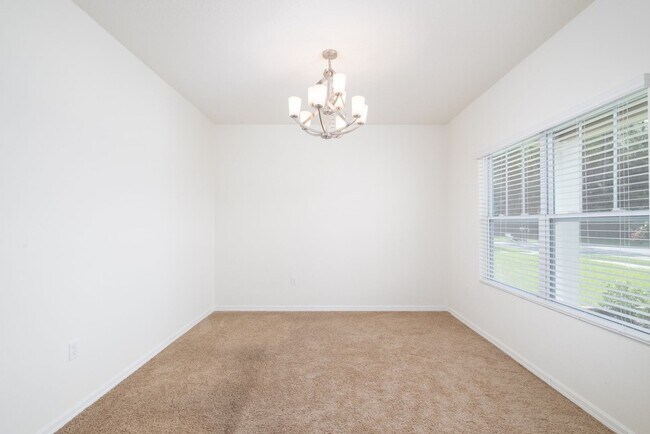 Building Photo - Spacious 5BR House in Gainesville