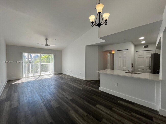 Building Photo - 655 SW 111th Way