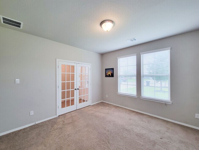 Building Photo - Beautifully updated 5-bedroom, 3.5-bath home located on a quiet cul-de-sac in a desirable Houston...