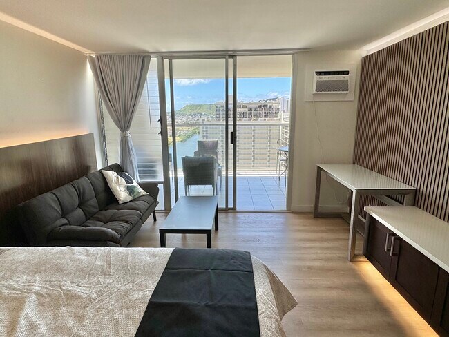 Building Photo - 445 Seaside Ave