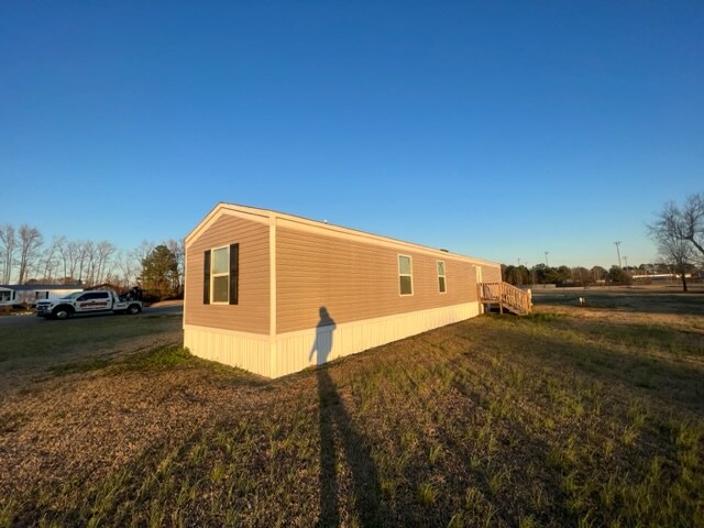 Building Photo - 100 Harvest Ln