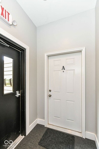 Building Photo - 2645 N College Ave