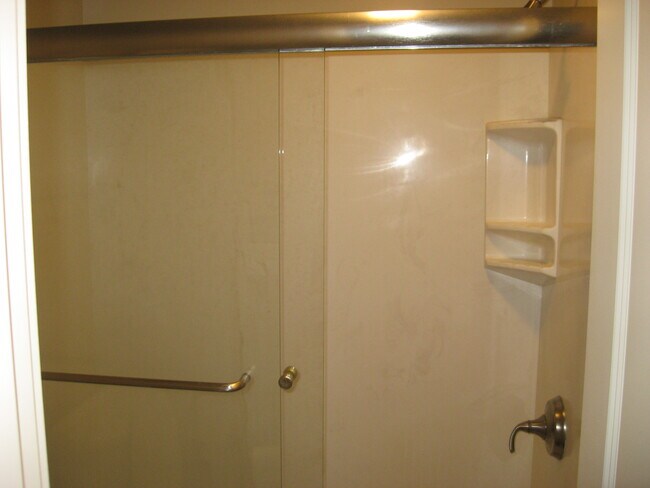Shower & Bath - 10982 Roebling Ave