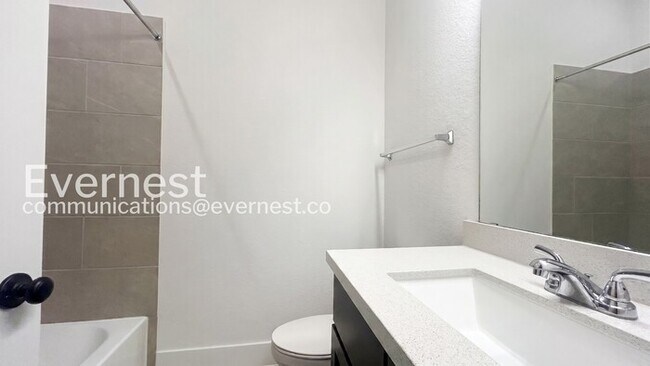 Building Photo - Charming Rental with Pool & 2-Car Garage  / Fenced-Yard / Off-street Parking / Available now!