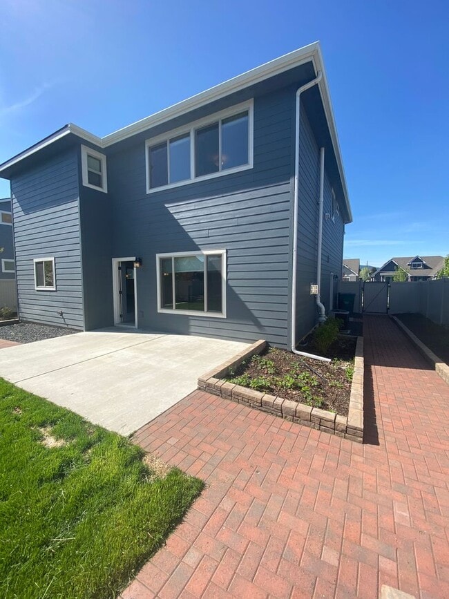 Building Photo - SINGLE FAMILY HOME IN THE FOX TAIL SUBDIVISION (APP#148)