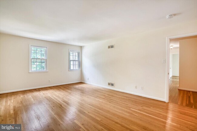 Building Photo - 11200 Powder Horn Dr