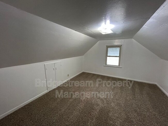 Building Photo - 4893 Burkhardt Rd