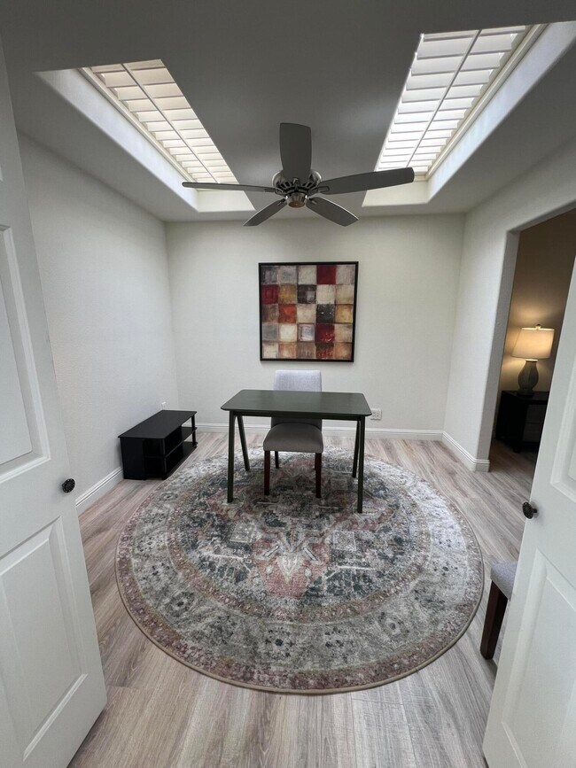 Building Photo - 289 Castellana N