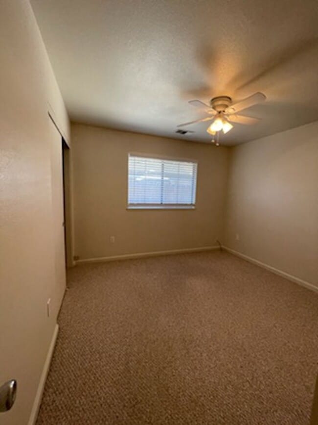 Building Photo - 3668 Cherrywood Dr