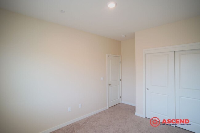 Building Photo - Brand New 3 Bedroom Home!