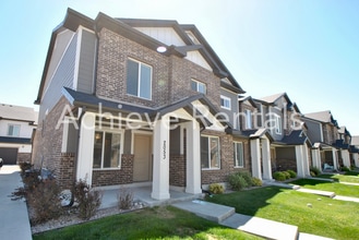 Building Photo - 2053 N 380 E