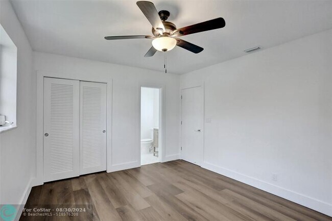 Building Photo - 161 SW 75th Ave
