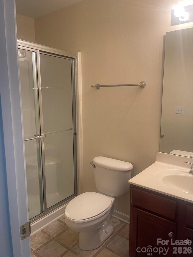 Building Photo - 12020 Farnborough Rd