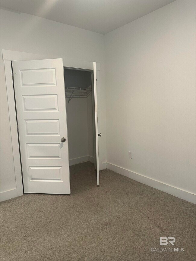 Building Photo - 16863 Fedora Dr