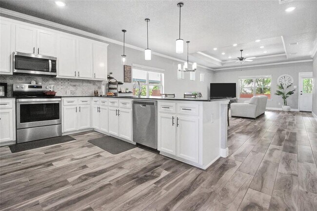 Building Photo - 7307 Diamond Dove Dr