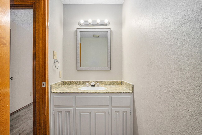 Building Photo - Section 8 Welcomed!! Spacious 5-Bed, 2.5-B...
