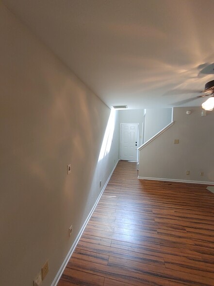 Building Photo - 7536 Eben Dr
