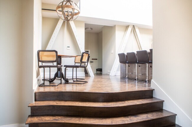 Building Photo - 225 E Michigan St